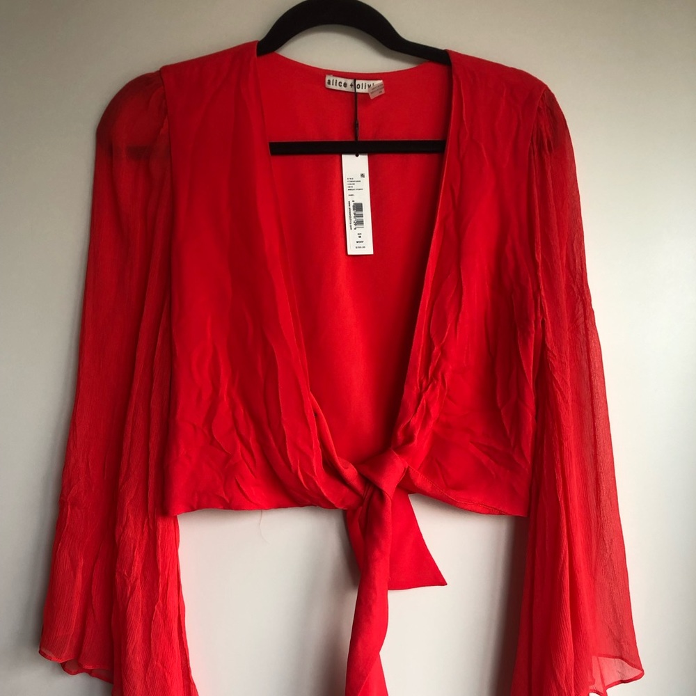 Alice and Olivia poppy tie front crop top red M
